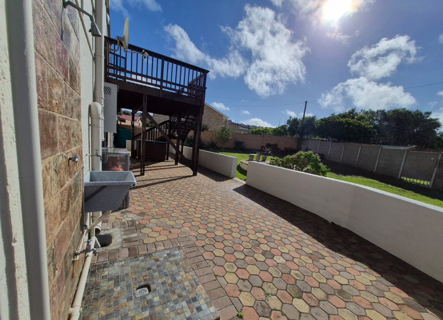4 Bedroom Property for Sale in Dana Bay Western Cape